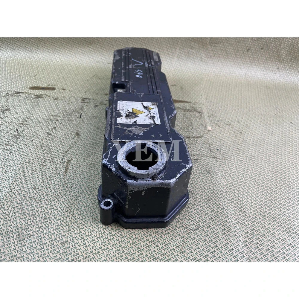 FOR MITSUBISHI ENGINE S4Q VALVE COVER (USED) For Mitsubishi