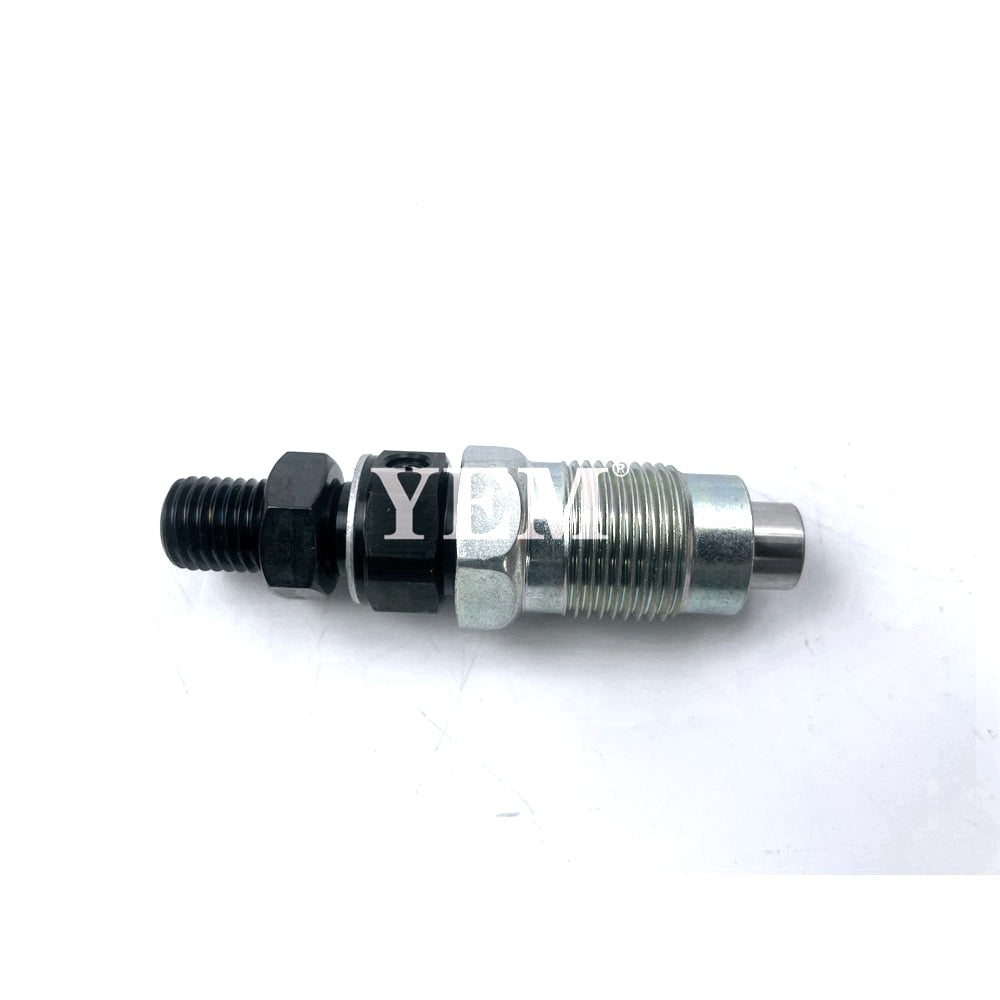 YEM Engine Parts Fuel Injector Nozzle For Kubota D902 Engine RTV-900 16001-53000 H1600-53000 For Kubota