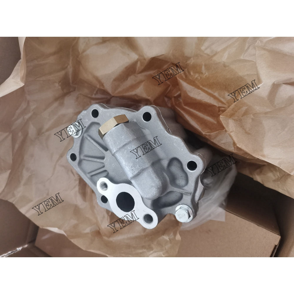 Fast Shipping 15010-Z5512 Oil Pump For Nissan FE6 engine spare parts YEMPARTS