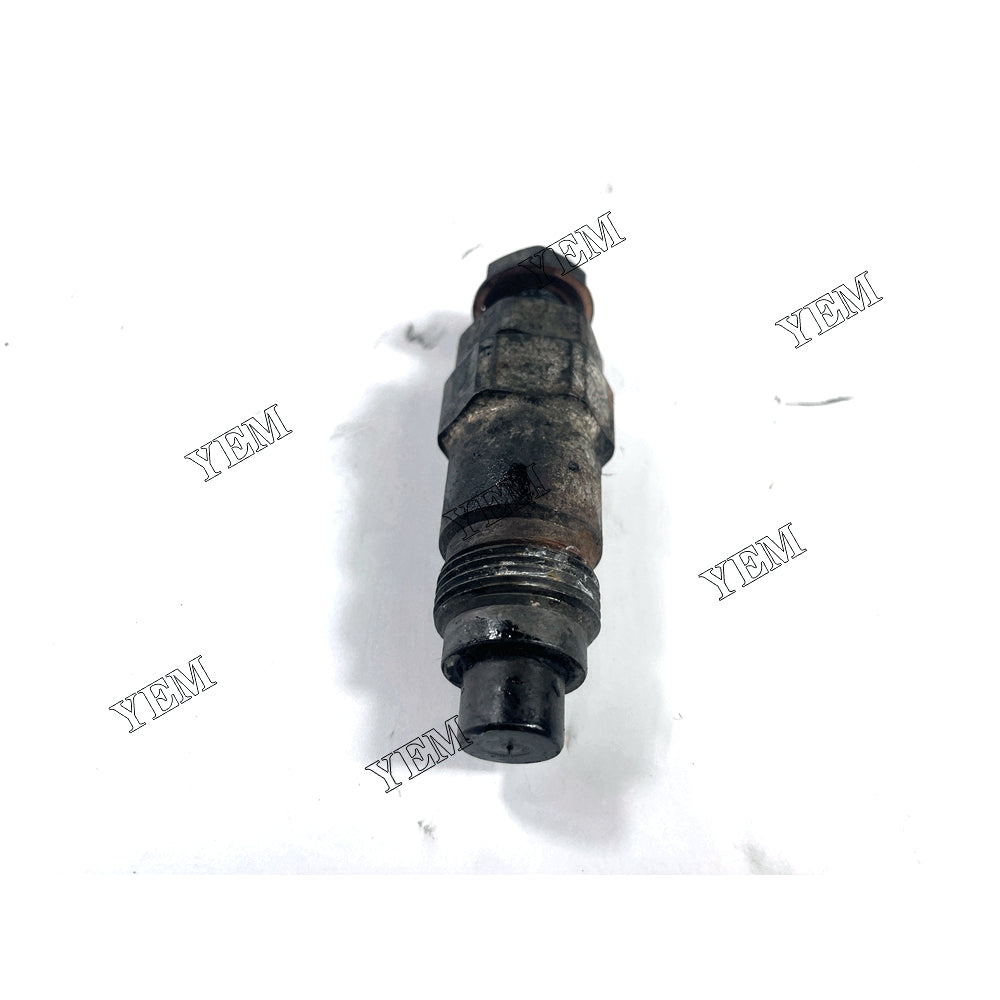 Fast Shipping Injector For Isuzu 4FB1 engine spare parts YEMPARTS